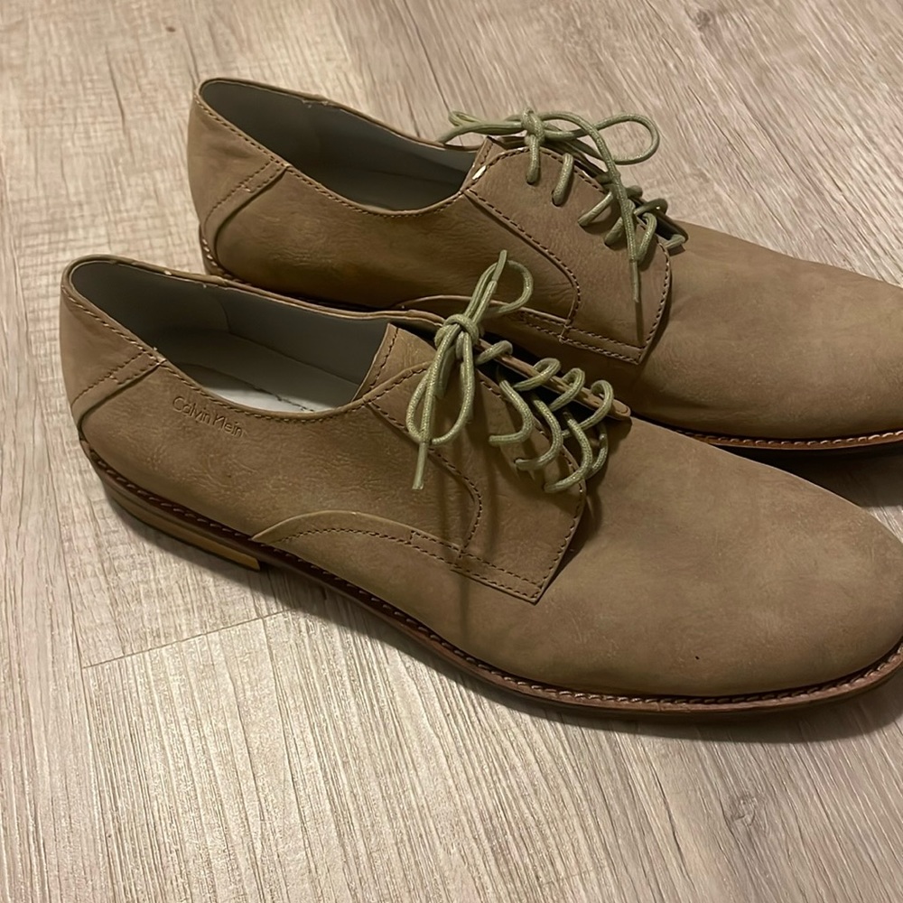 Men’s Calvin Klein tan oxfords size 12M NWOT